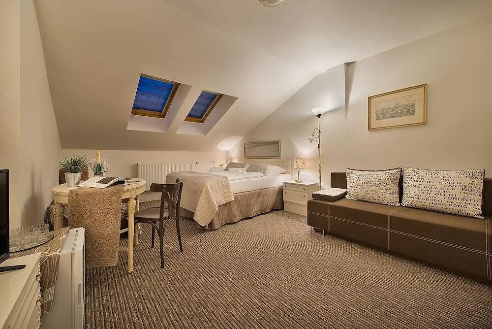 ***  Anette Hotel Prag Çek Cumhuriyeti