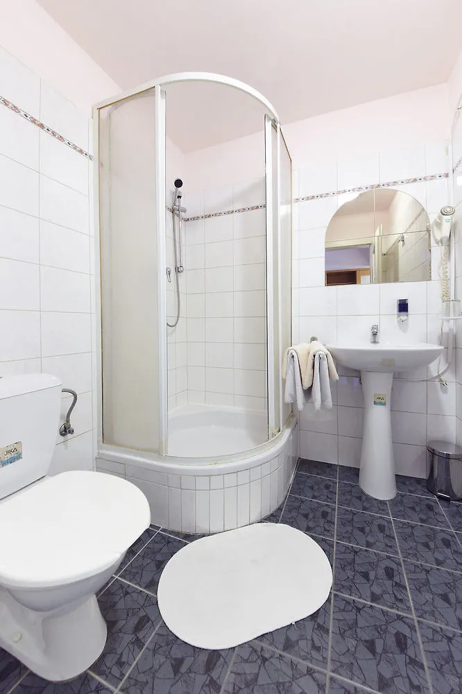 Anette Hotel Prag 3*,